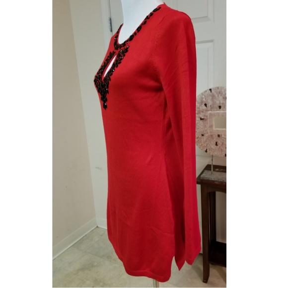 🆕️⬇️Esperanza Red Embellished Peep Hole Sweater - Picture 3 of 8